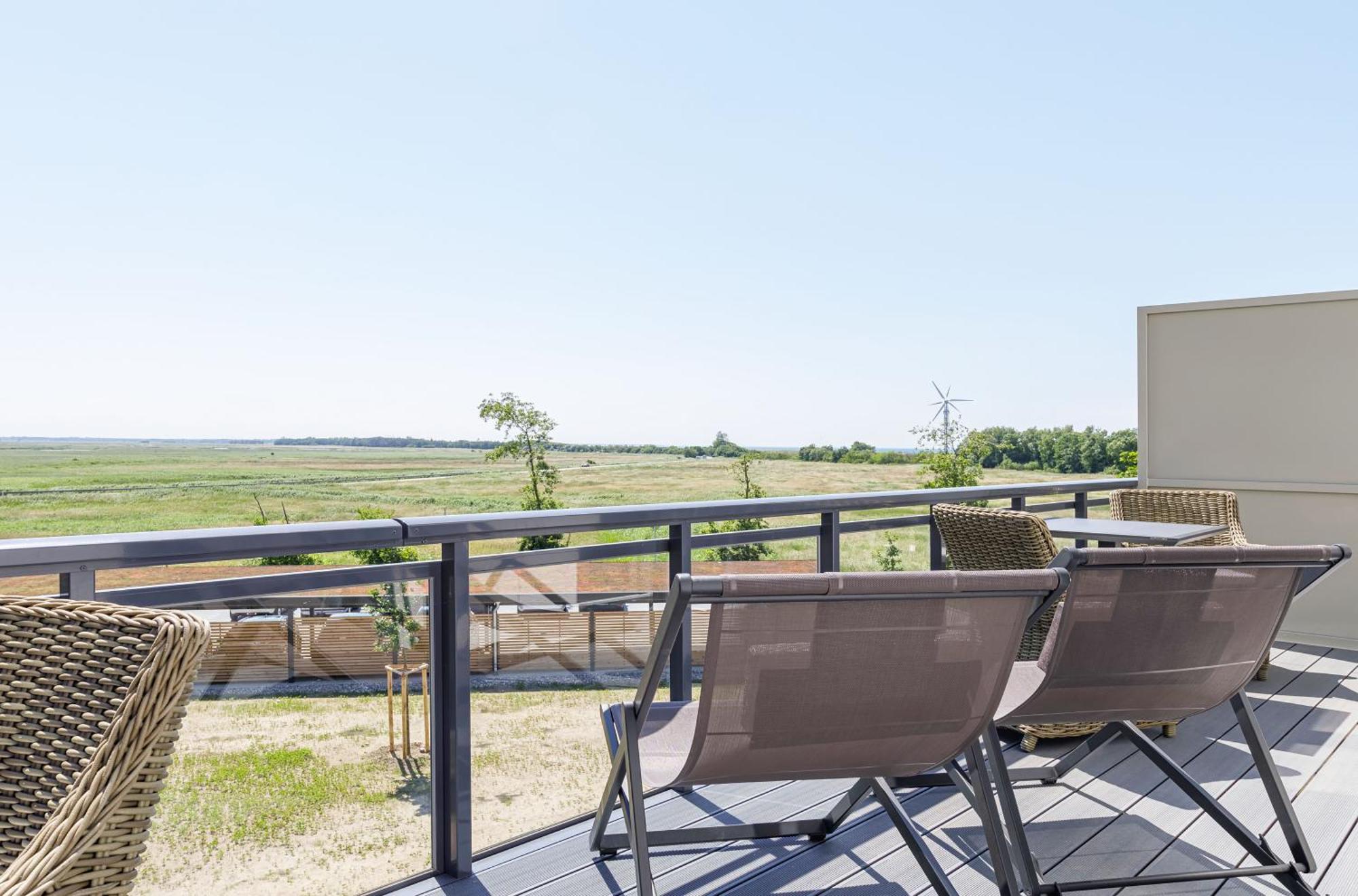 Zwei Wasser - Strandhaus Alte Seefahrtschule Aparthotel Wustrow  Buitenkant foto